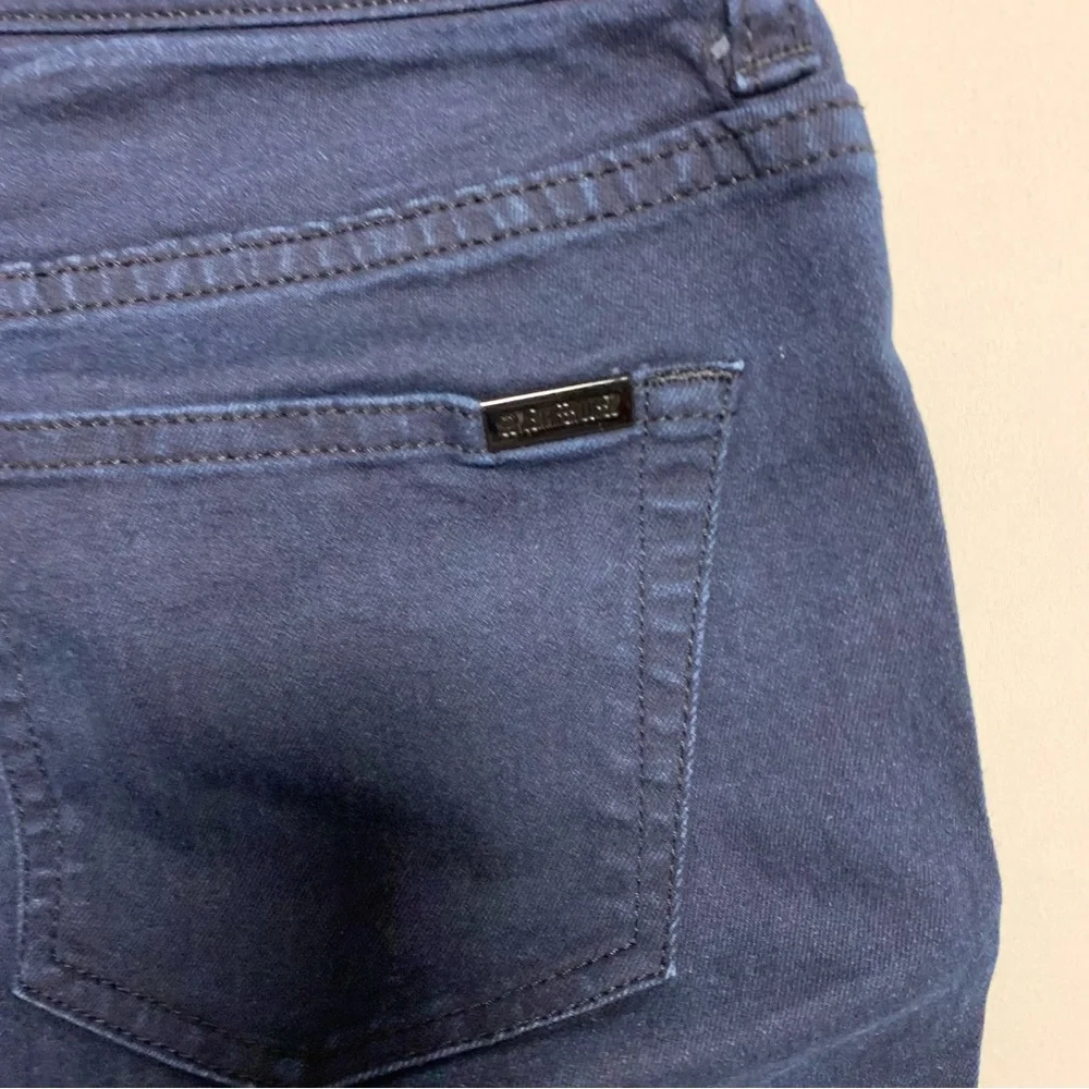 JENNIFER LOPEZ Skinny Jeans Women's 2 Gem Detail Sexy Dark Wash Mid Rise Stretch - Picture 7 of 10